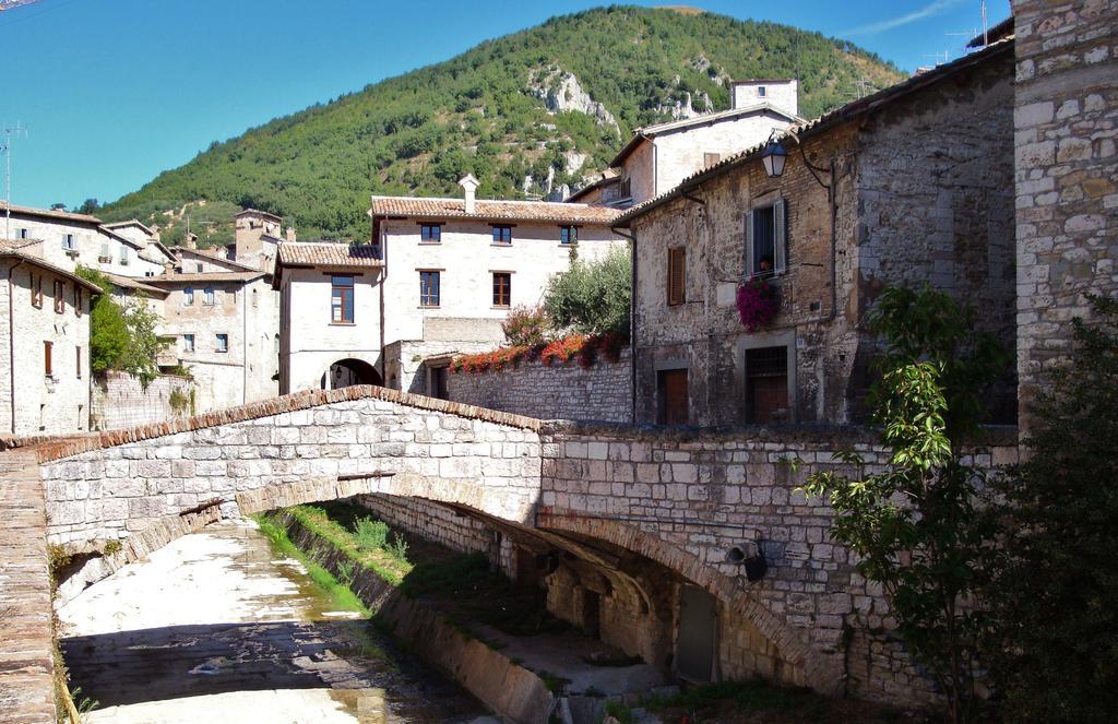 Hotel Tre Ceri Gubbio Dış mekan fotoğraf