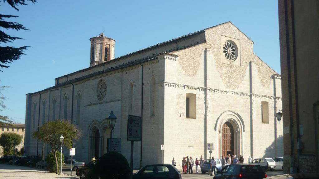 Hotel Tre Ceri Gubbio Dış mekan fotoğraf
